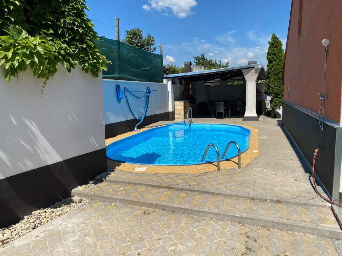Vila Dum Emma Boretice Exterior photo
